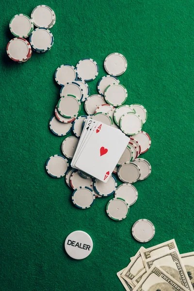 Pretty Gaming slot interface showing Mahjong Ways and Gates of Olympus tile layouts